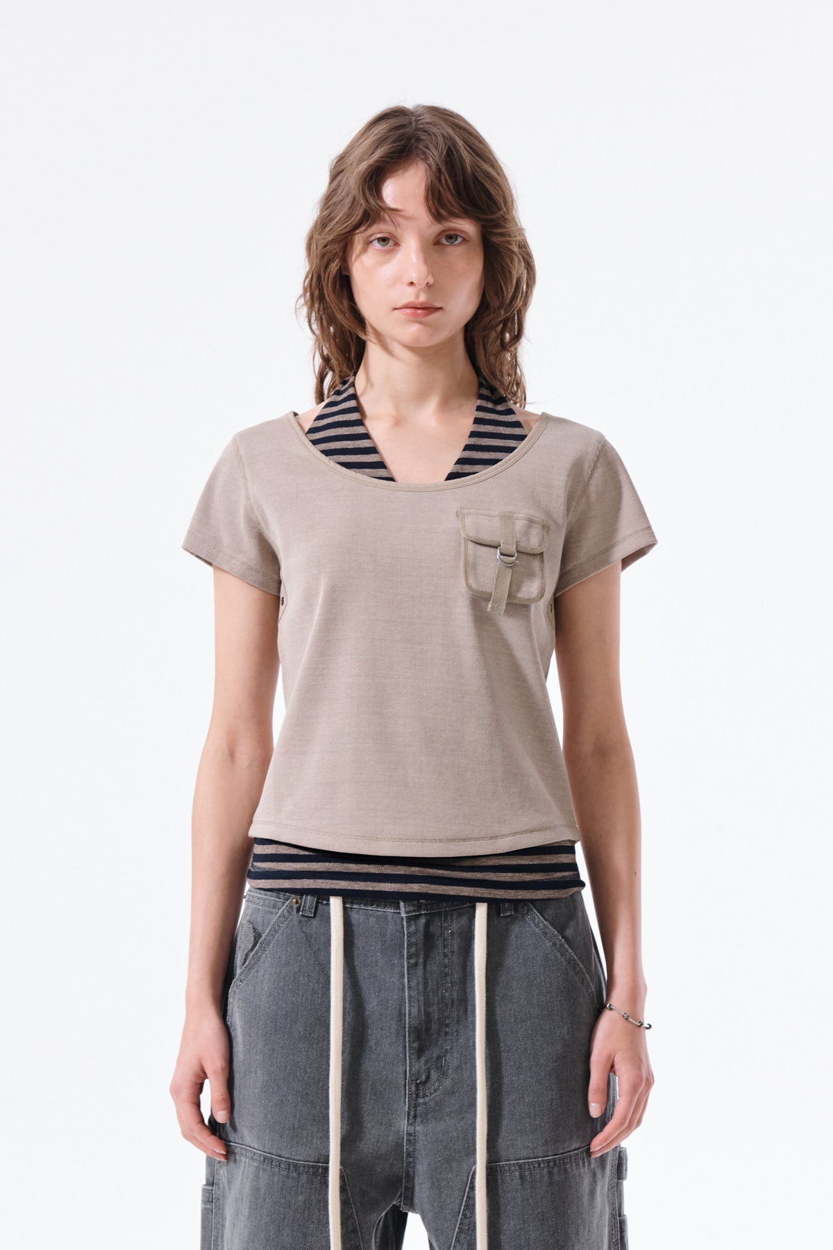 matinkim POCKET POINT SLIM FIT TOP IN BEIGE