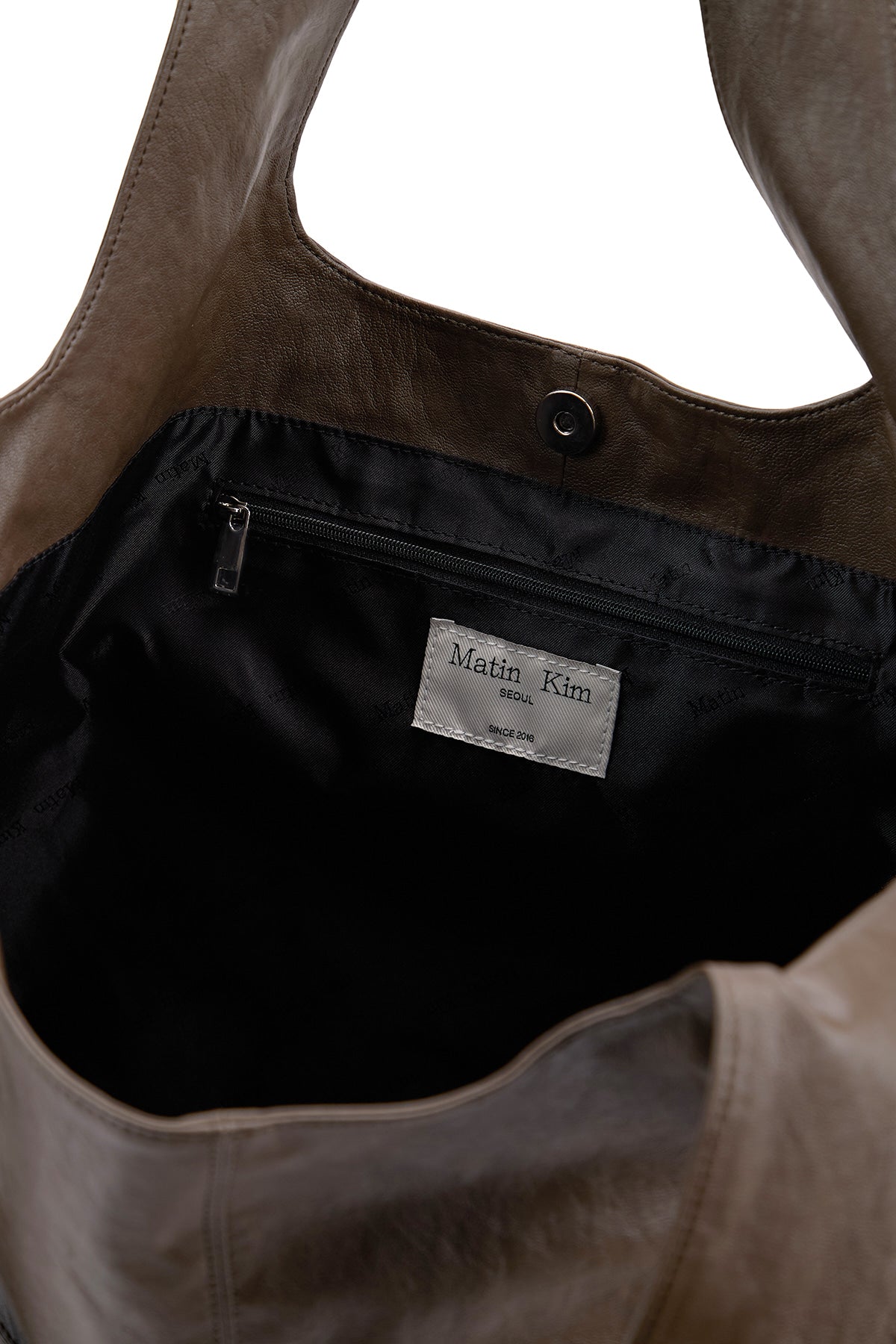 matinkim SIDE STRING LEATHER BIG SHOULDER BAG IN BROWN