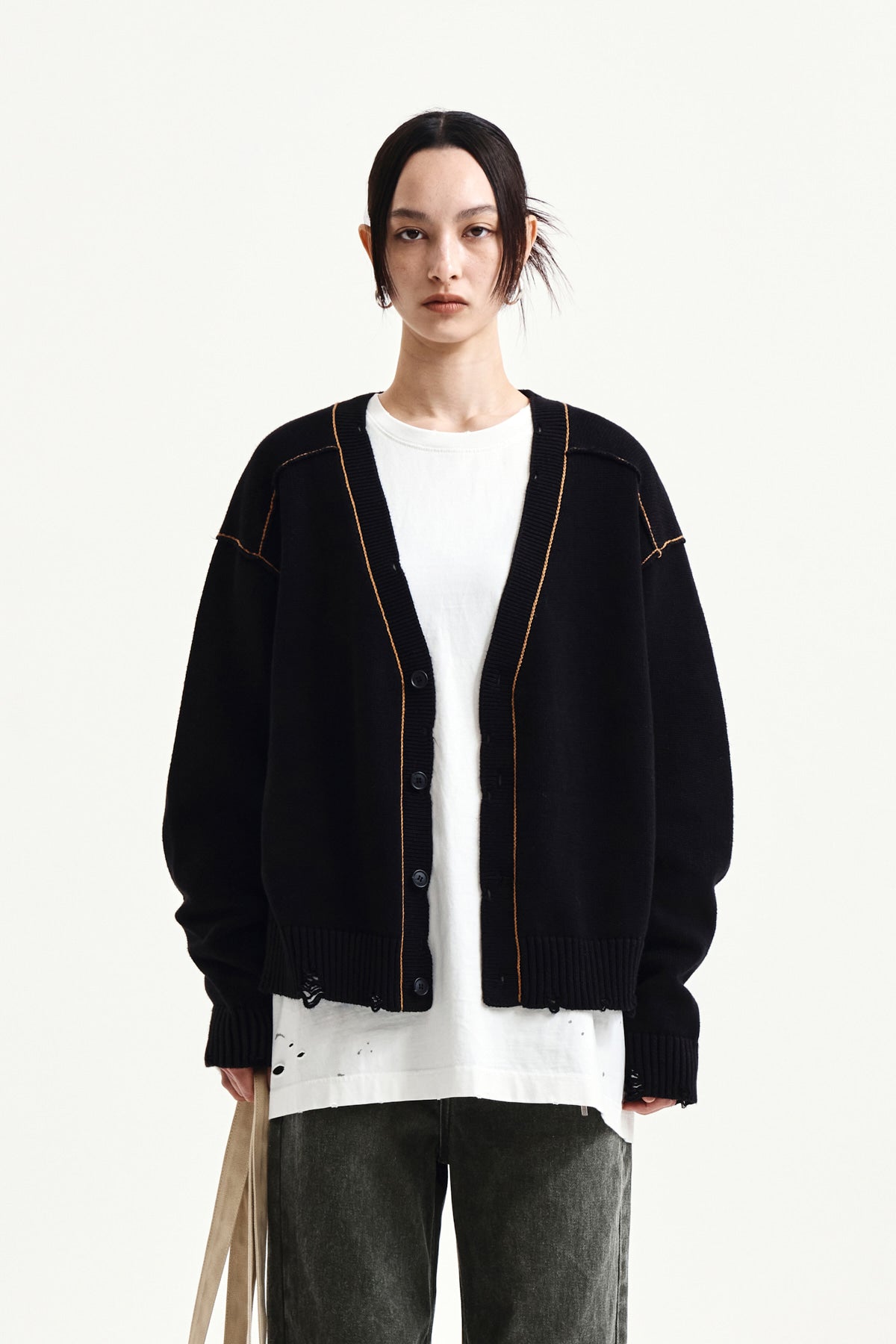 matinkim BACK LOGO LINE POINT KNIT CARDIGAN IN BLACK
