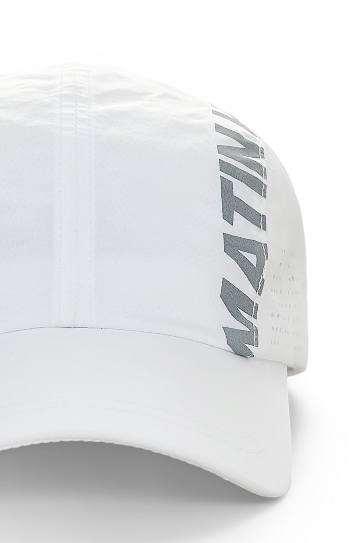 matinkim MESH LOGO SPORTY CAP IN WHITE