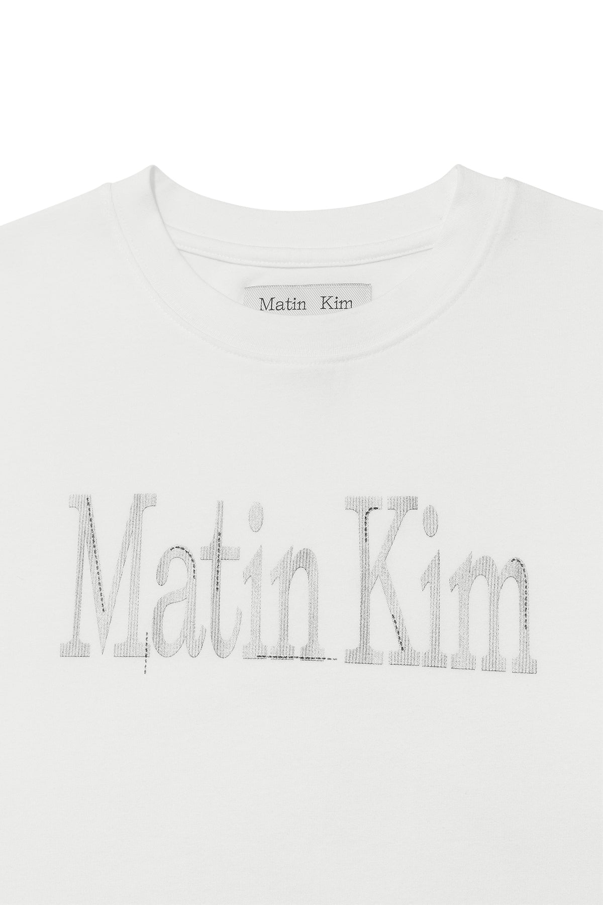 matinkim PATTERN ARTWORK LOGO CROP TOP IN WHITE