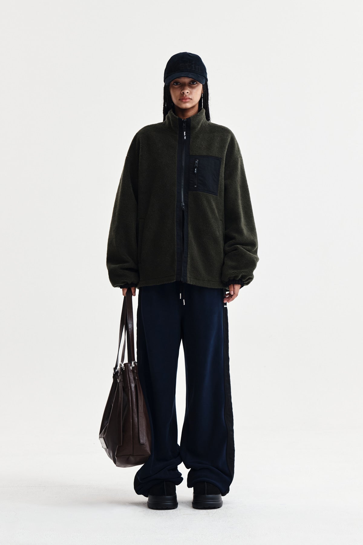 matinkim SHERPA FLEECE DRAWSTRING PANTS IN NAVY