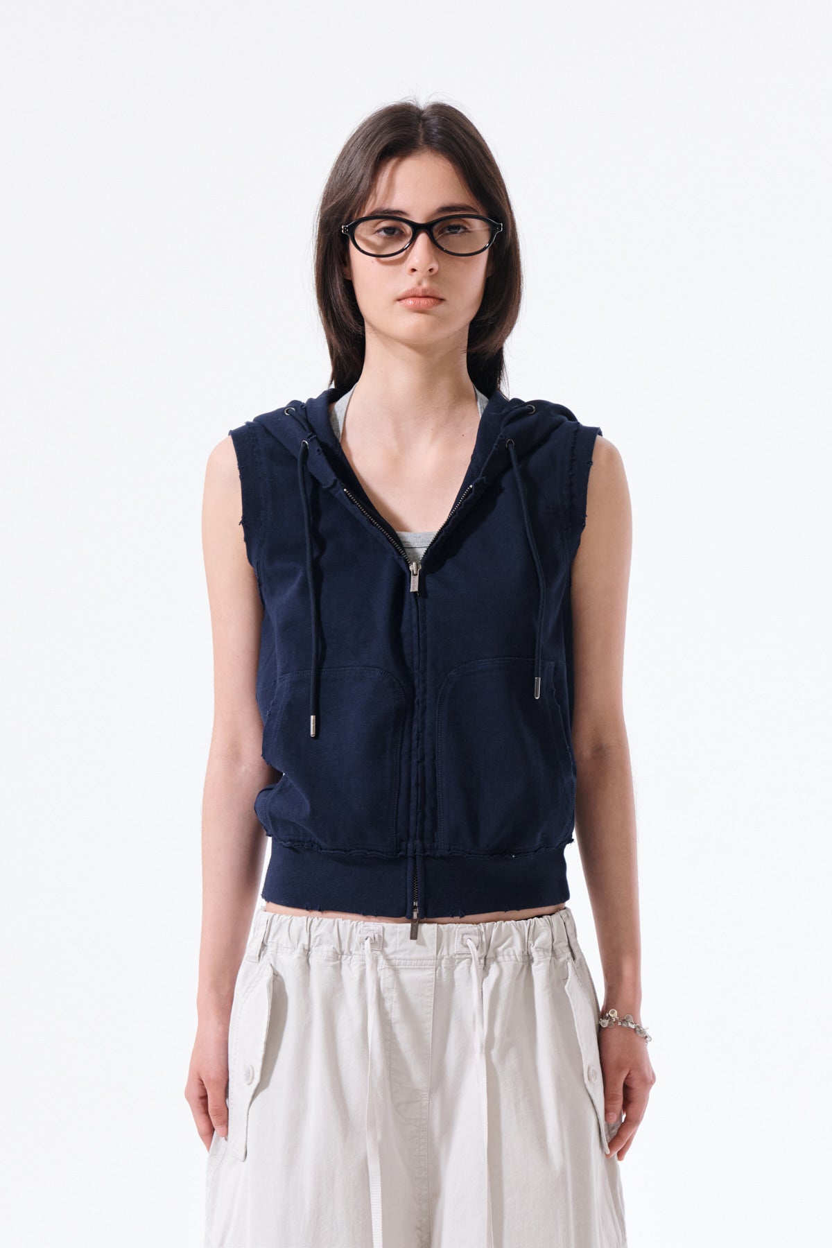 matinkim BACK LOGO JERSEY HOOD VEST IN NAVY