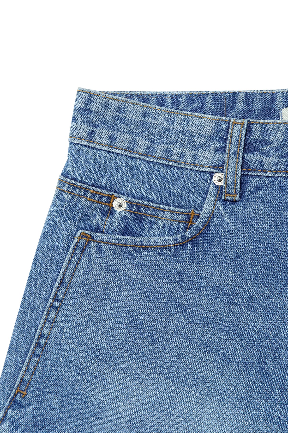matinkim STITCH POINT DENIM SHORTS IN BLUE