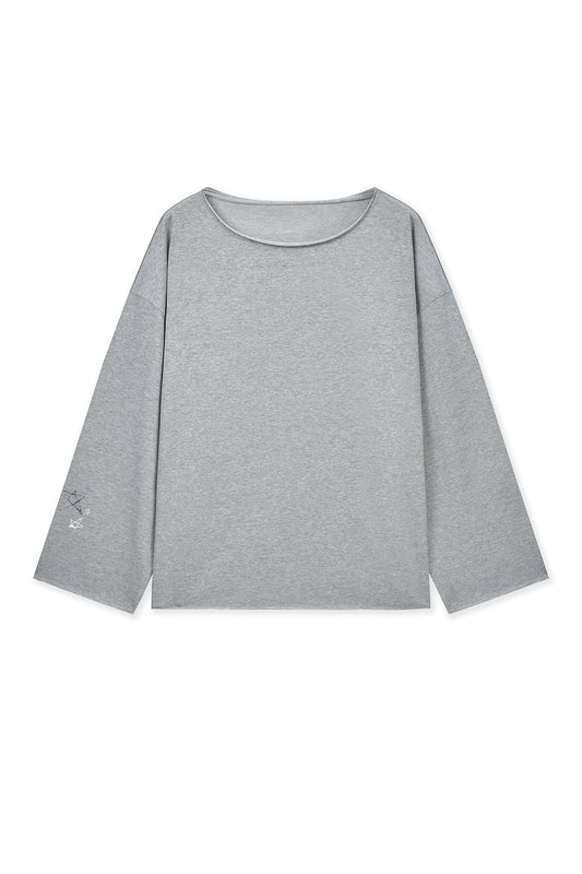 matinkim RAW HEM FINISHED BOAT NECK TOP IN GREY