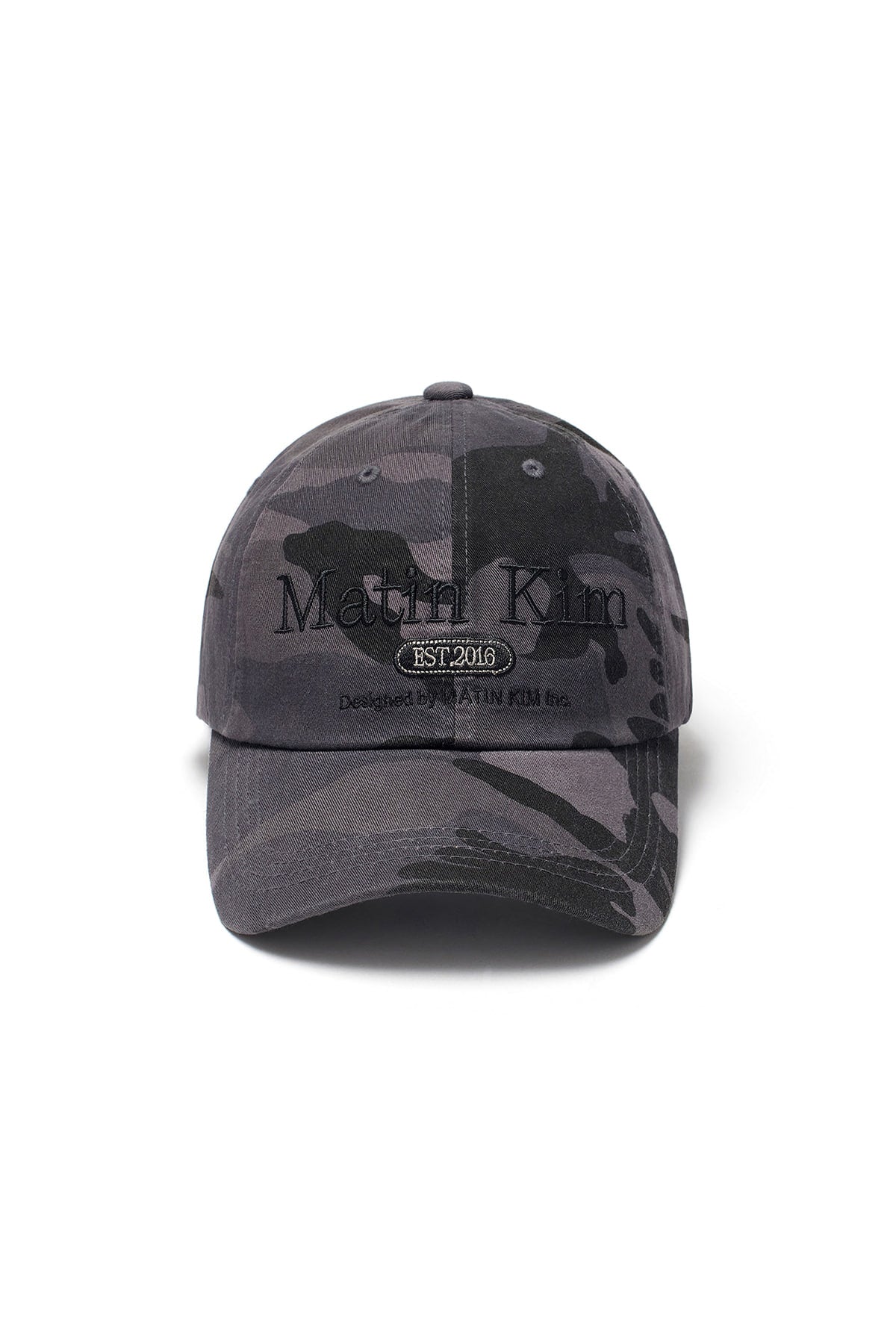 matinkim CAMOUFLAGE LOGO BALL CAP IN CHARCOAL