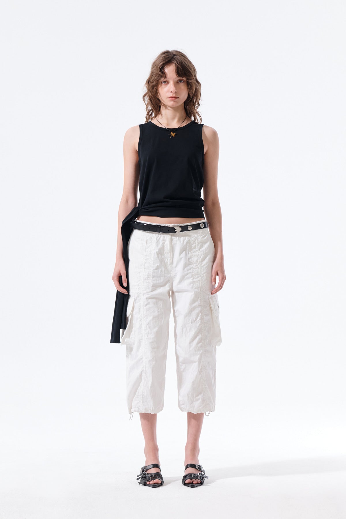 matinkim CRINKLE CAPRI PANTS IN WHITE