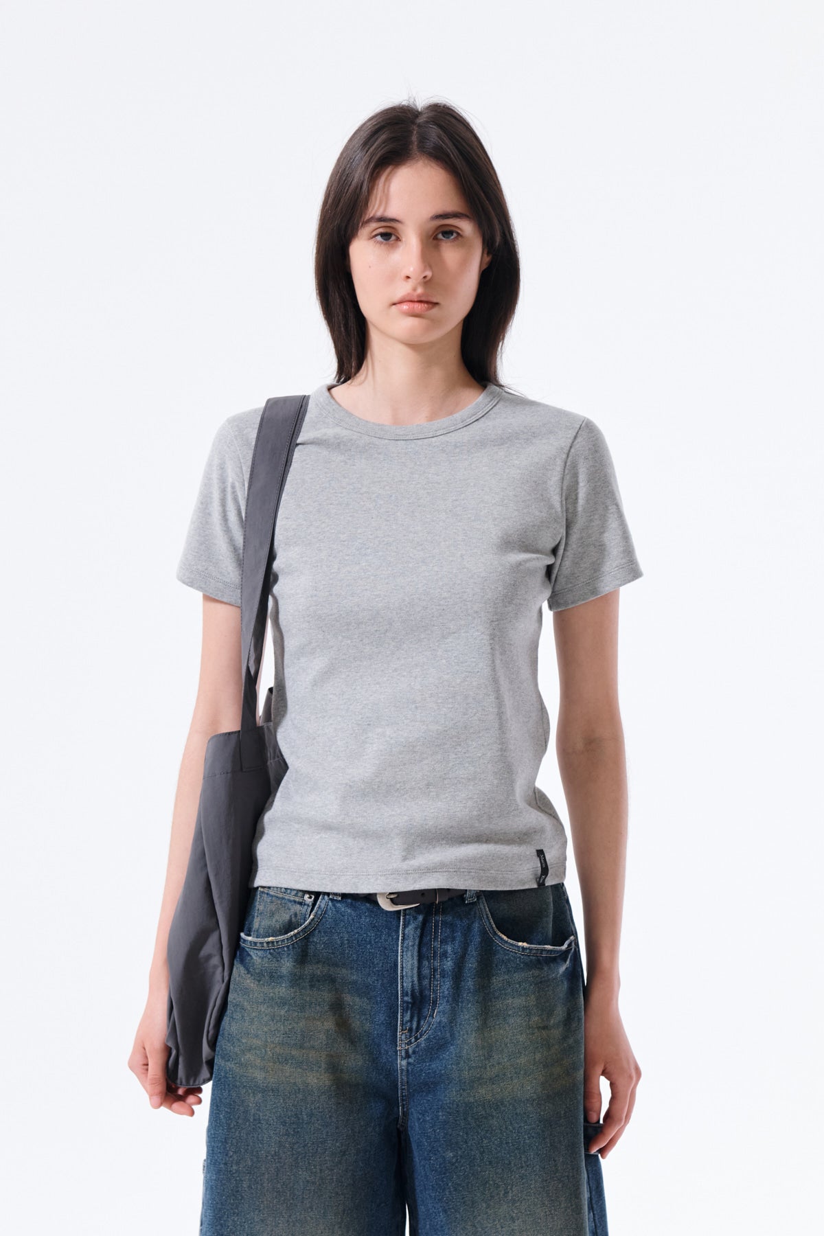 matinkim LABEL DETAIL SLIM FIT TOP IN GREY
