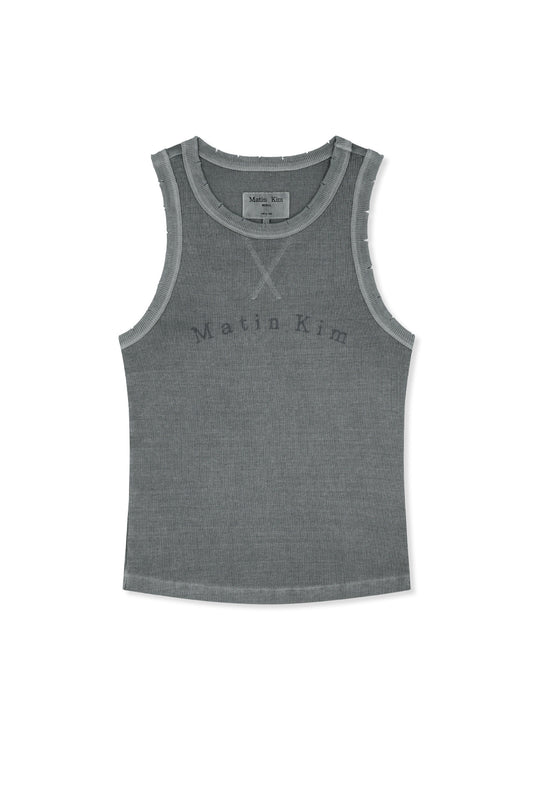 matinkim DISTRESSED SLEEVELESS LOGO TOP IN LIGHT GREY