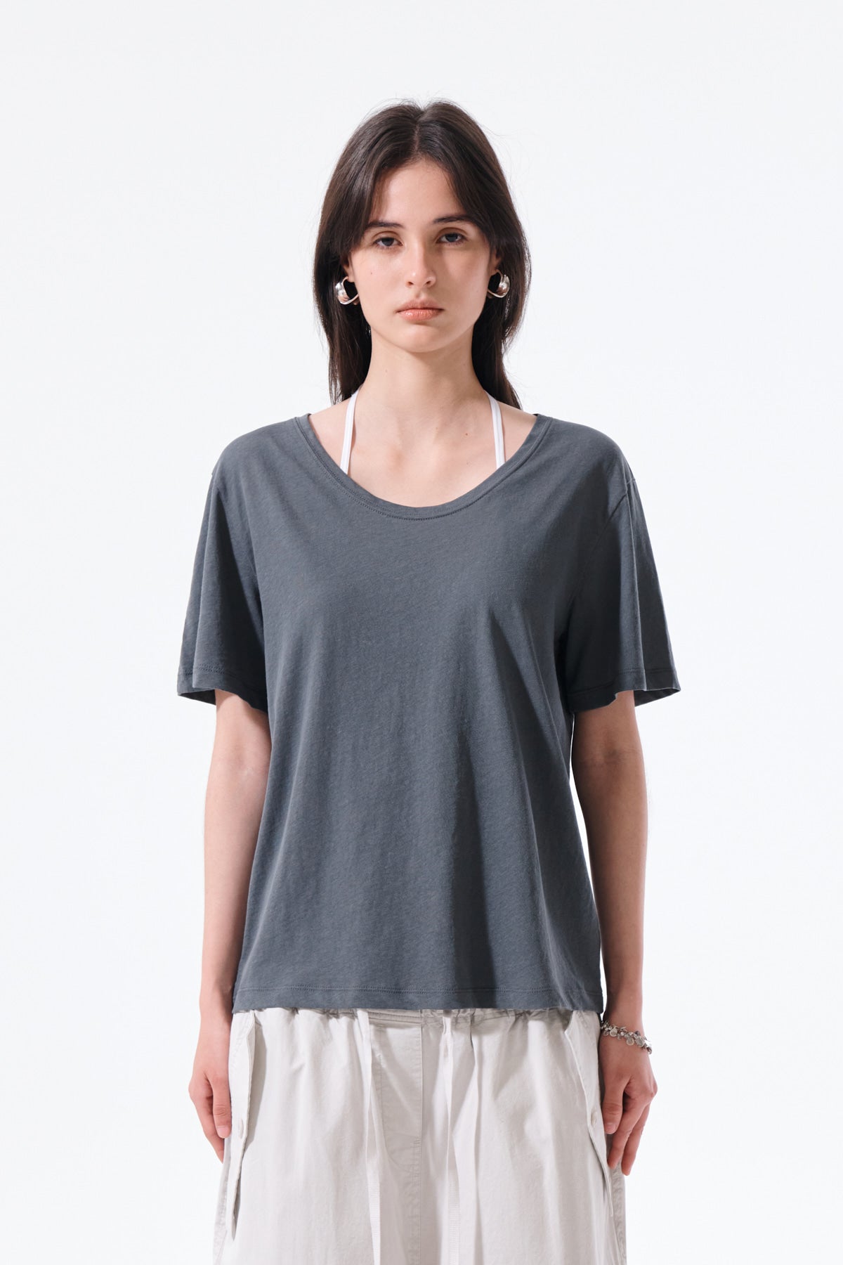 matinkim LABEL POINT U NECK TOP IN CHARCOAL