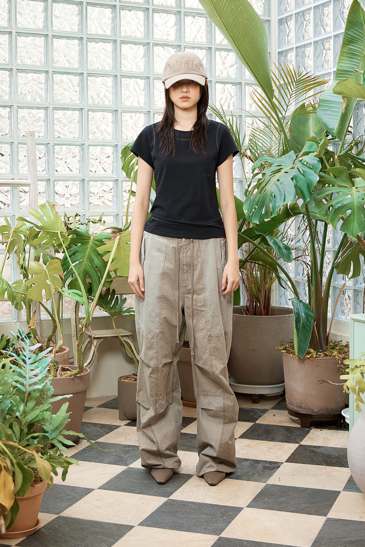 matinkim STITCH POINT SMALL LOGO TOP IN BLACK