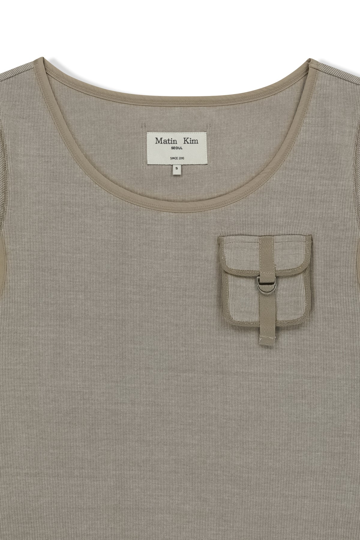 matinkim POCKET POINT SLIM FIT TOP IN BEIGE