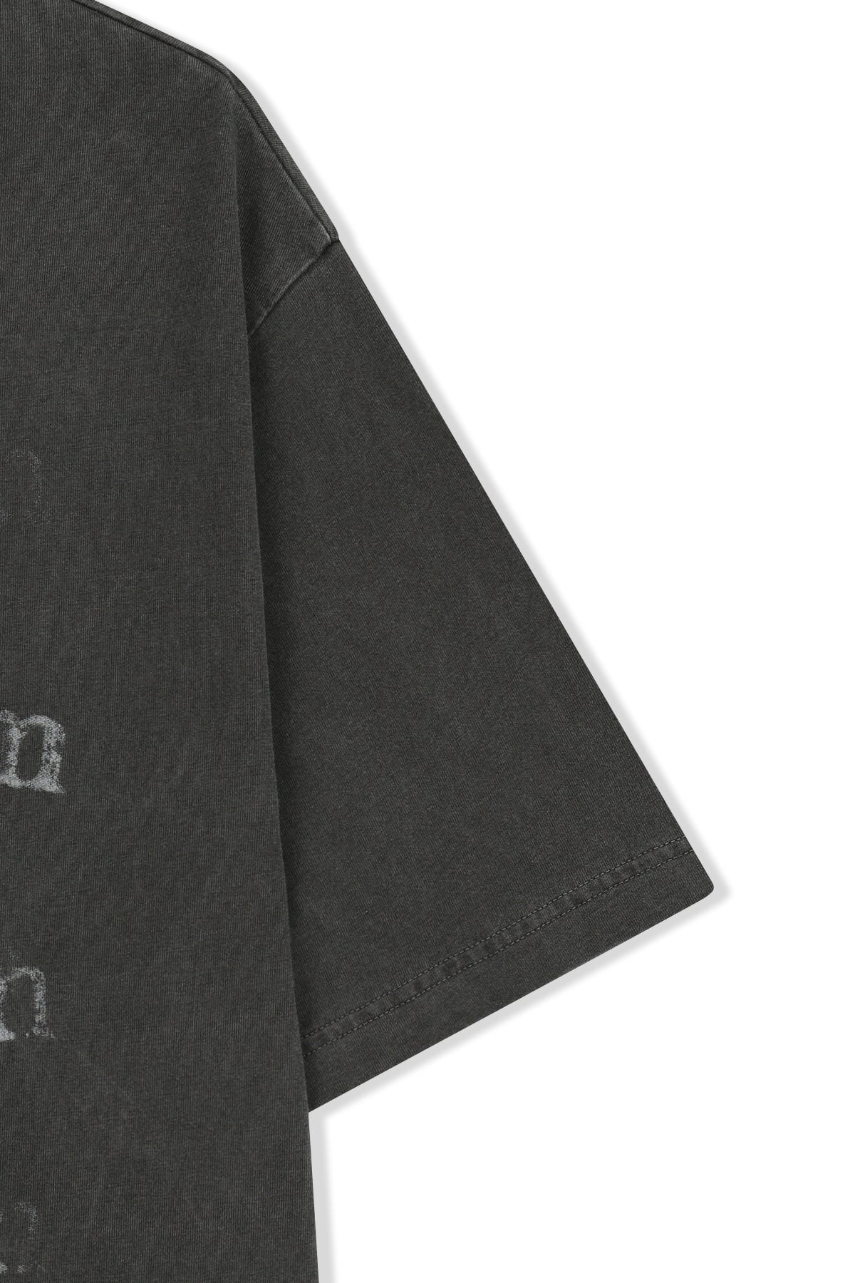 matinkim PIGMENT GRAFFITI LOGO TOP IN CHARCOAL