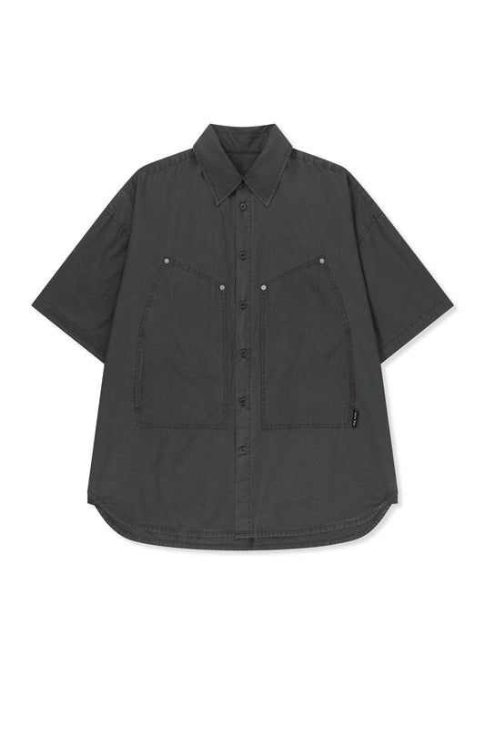 matinkim HALF SLEEVE POCKET SHIRT IN CHARCOAL