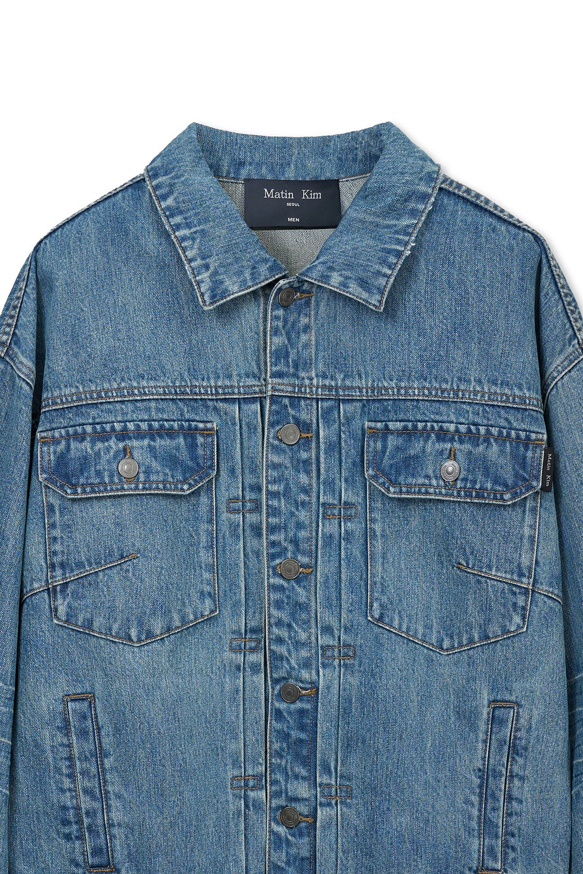 matinkim VINTAGE WASHED DENIM TRUCKER FOR MEN IN BLUE