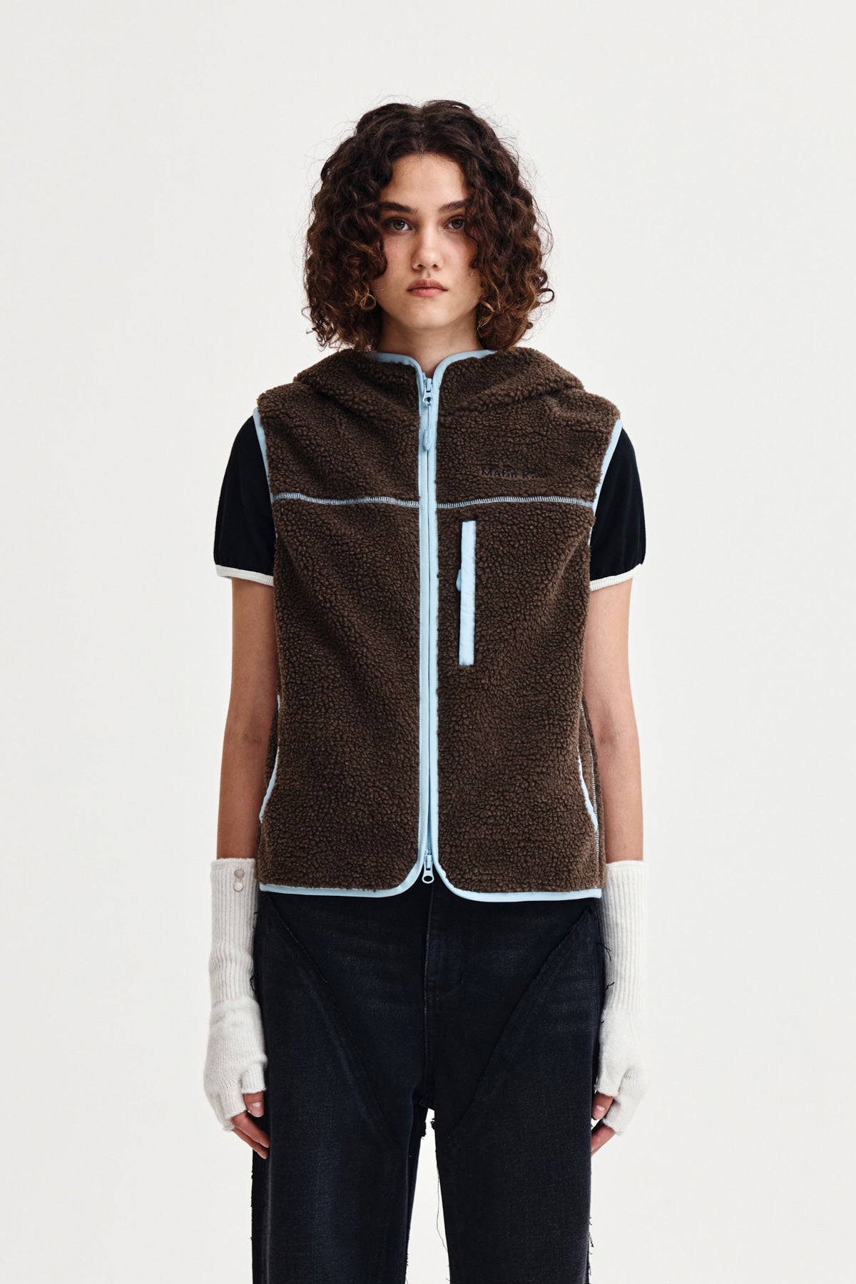 matinkim FLEECE HOODY VEST IN DARK BROWN