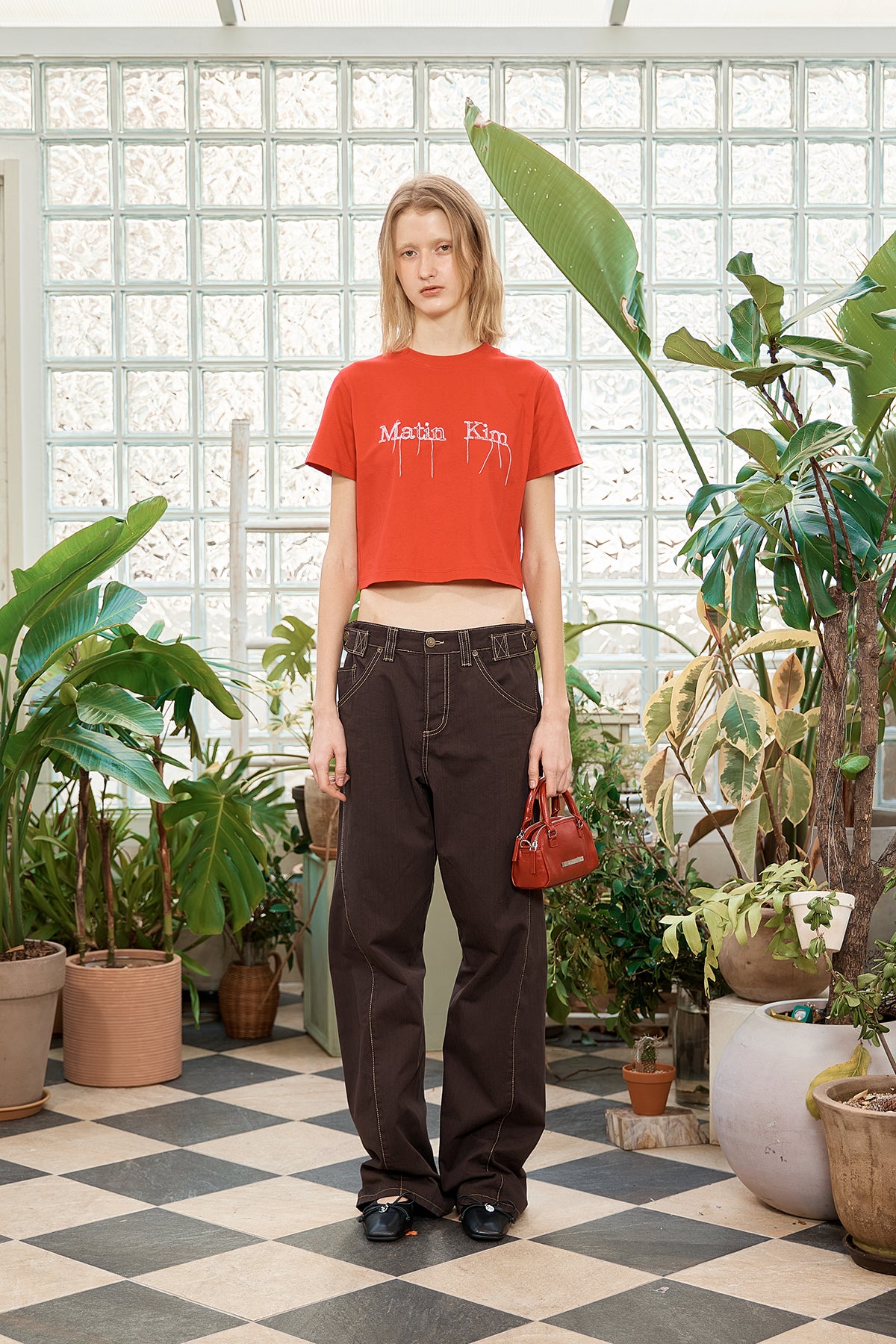 matinkim WAIST BUCKLE CURVED TWILL DENIM PANTS IN CHARCOAL