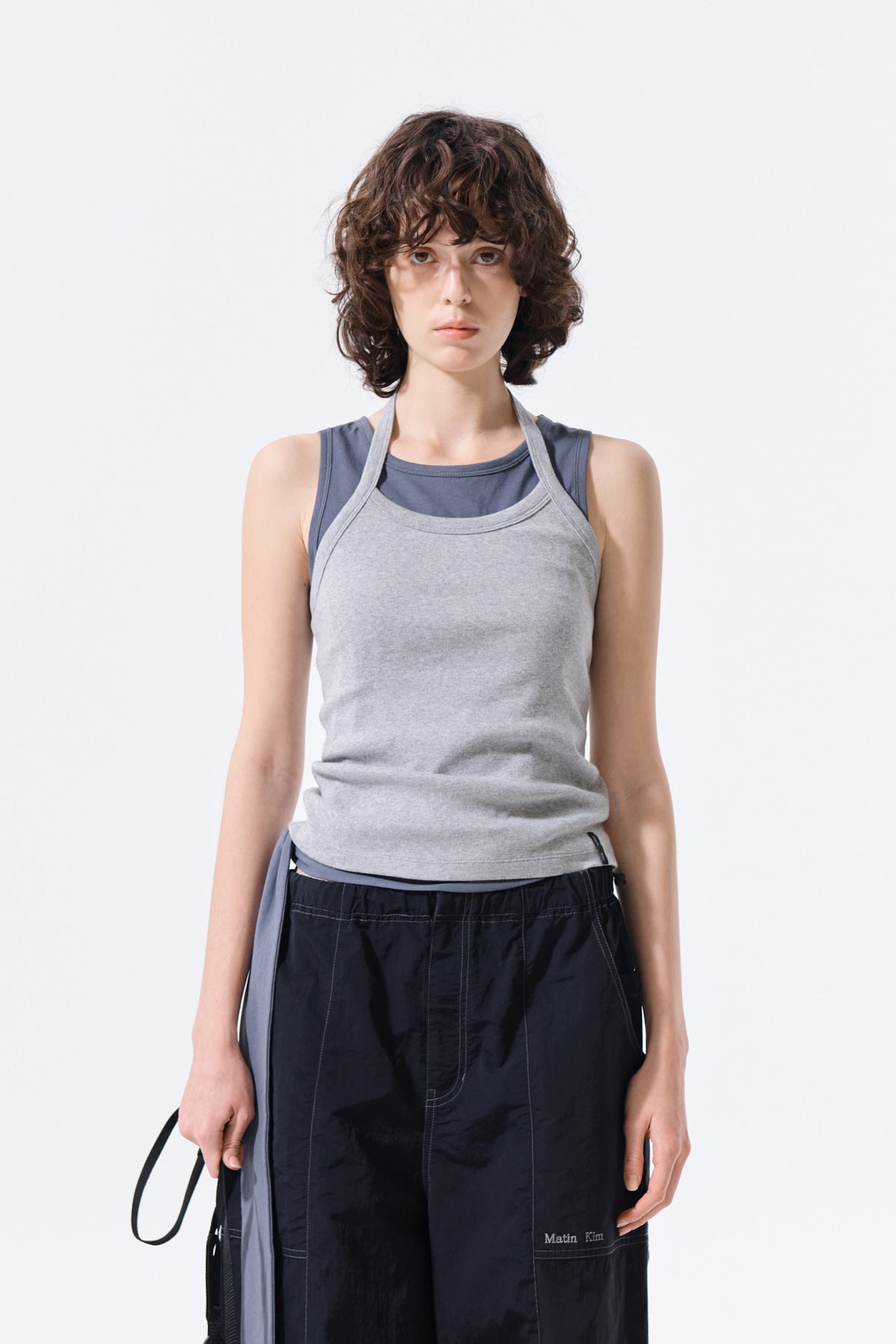 matinkim LABEL DETAIL HALTER TANK TOP IN GREY