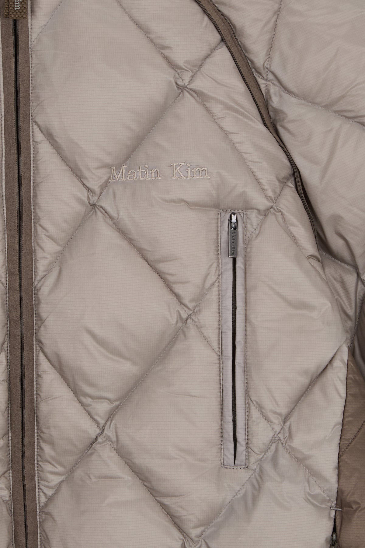 matinkim QUILTING HOODY LIGHTWEIGHT JUMPER (DOWN BLENDED) IN BEIGE