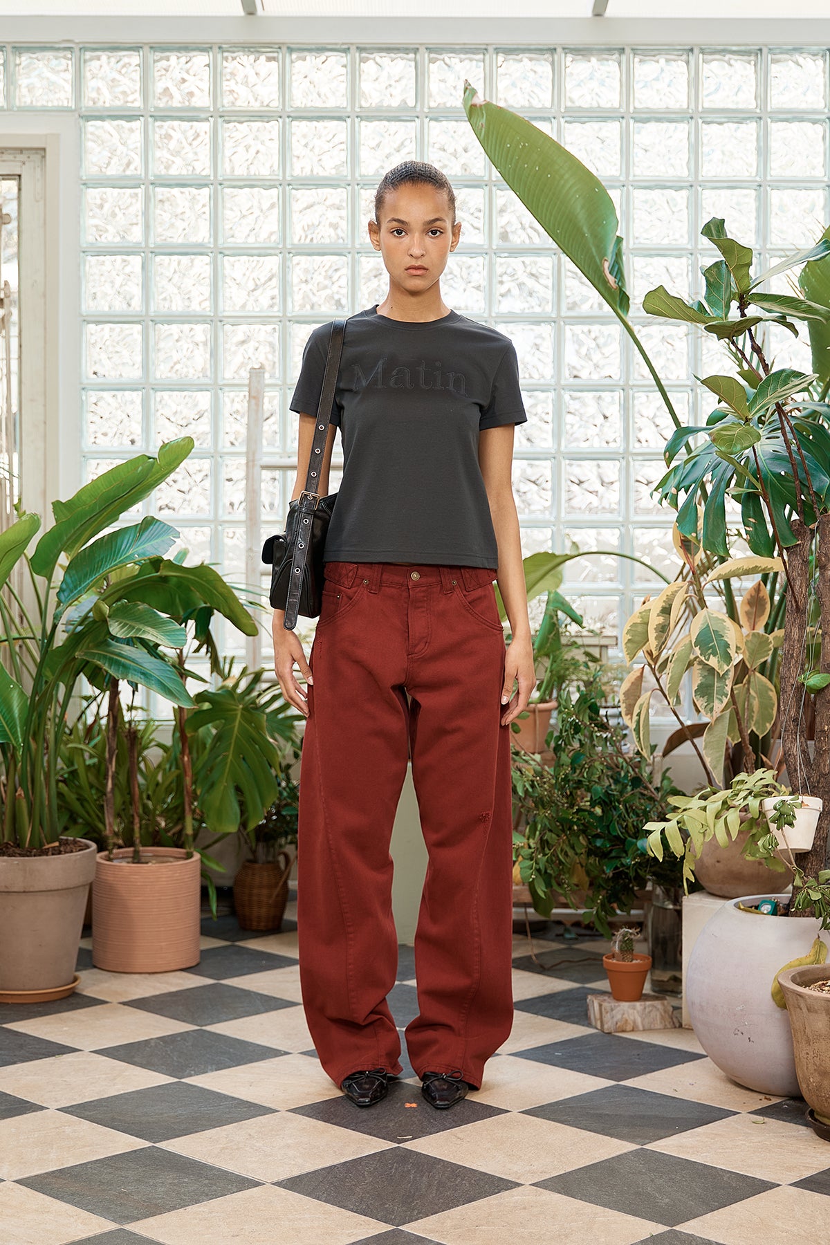 matinkim WAIST BUCKLE CURVED DYING DENIM PANTS IN RED