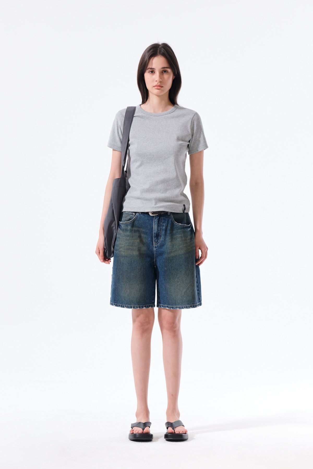 matinkim CARPENTER BERMUDA DENIM PANTS IN BLUE