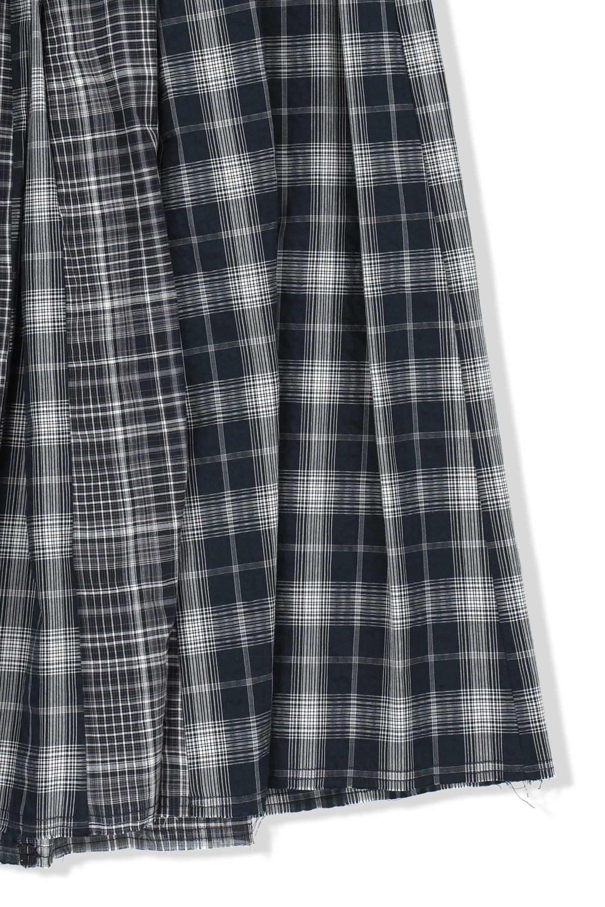 matinkim MIXED CHECK SLEEVE TIE FLARE SKIRT IN NAVY