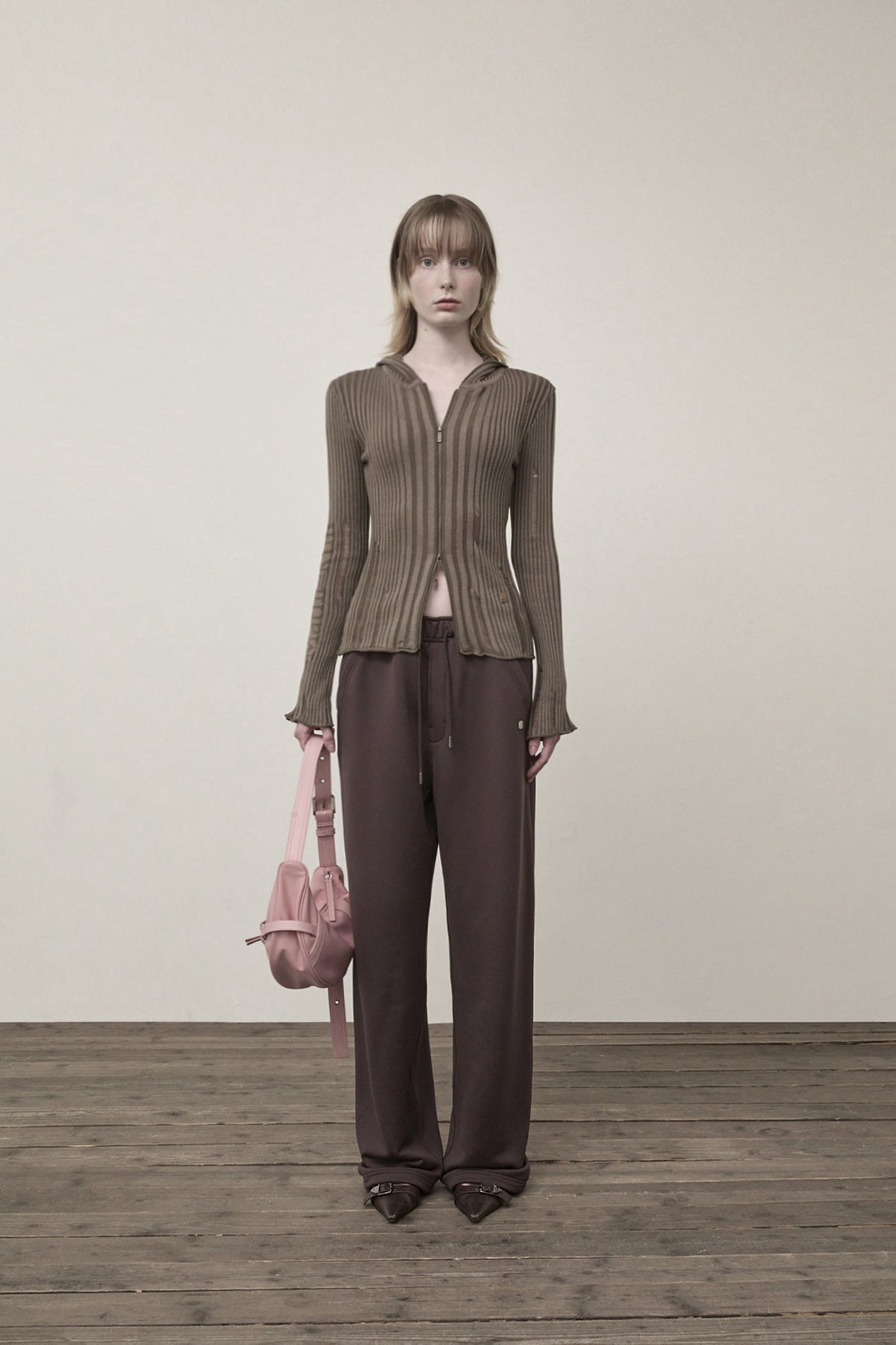 matinkim LOGO POINT DAMAGE SLIM HOODY CARDIGAN IN KHAKI BROWN