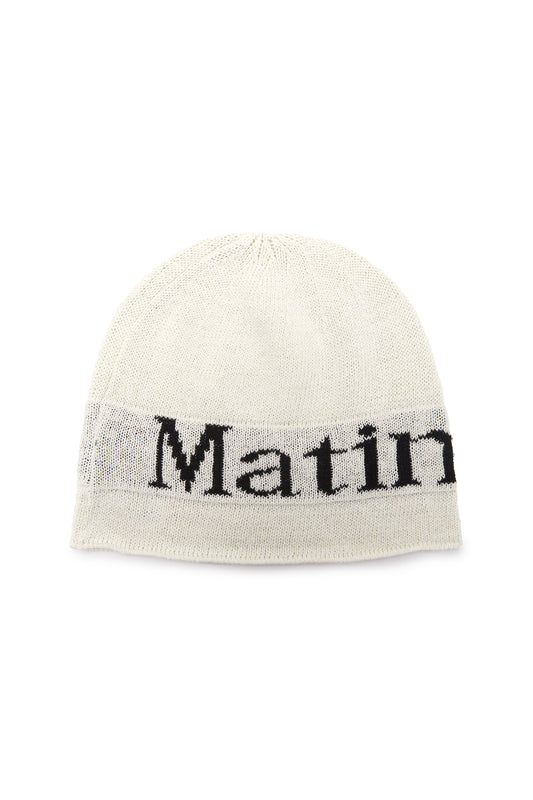 matinkim LOGO LINEN SHORT BEANIE IN WHITE